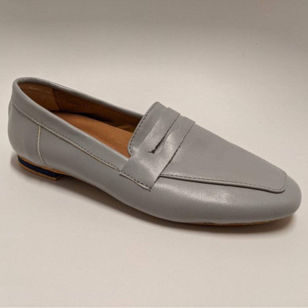 NWOT Grey Loafer Flats
